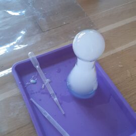 Eksperymenty z mamą Moniką